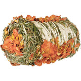 Heuballen mit Kürbis und Karotte